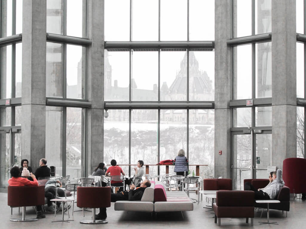 Процесс упаковки офиса